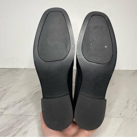 Vionic Sellah Black Leather Loafer 6 1/2 - Picture 13 of 14